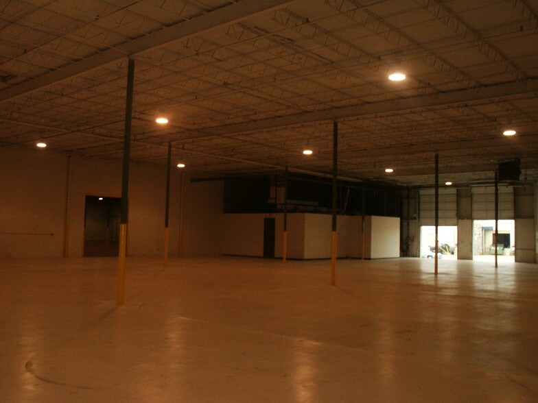 More Photos Of 6000-6018 Griggs Rd, Houston Unknown For Lease