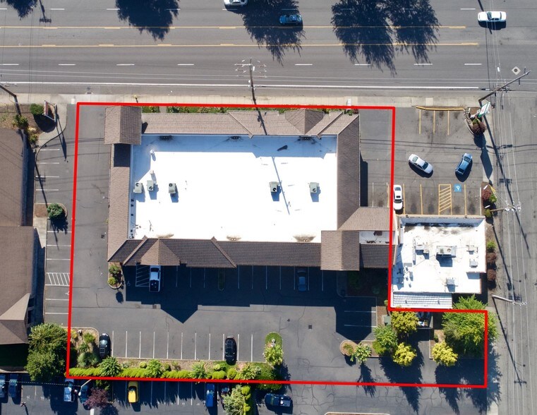 More Photos Of 1408-1424 NE 181st Ave, Portland Freestanding For Sale