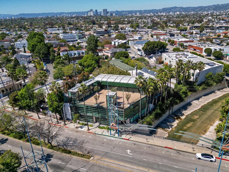 More Photos Of 5963-5965 Washington Blvd, Culver City Loft Creative Space For Lease