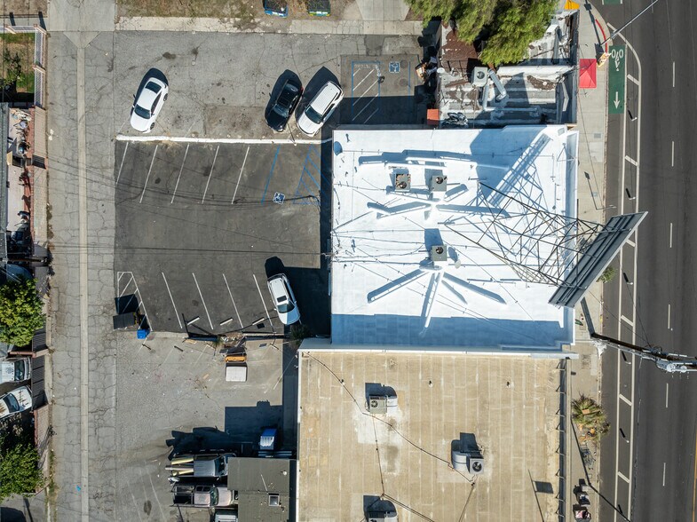 More Photos Of 8555-8559 Reseda Blvd, Northridge Storefront For Sale