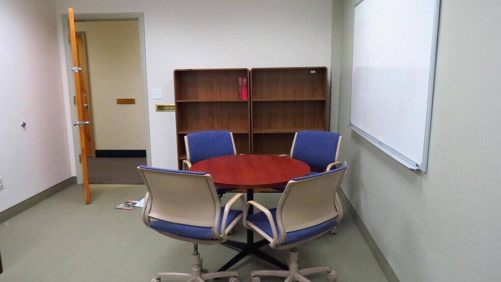 More Photos Of 318-320 Bear Hill Rd, Waltham Office For Lease