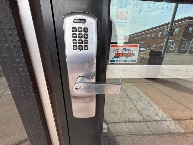 More Photos Of 601 1st Ave, Two Harbors General Retail For Lease