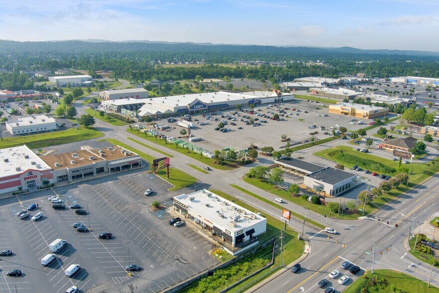 More Photos Of 2288 Gunbarrel Rd, Chattanooga Unknown For Lease