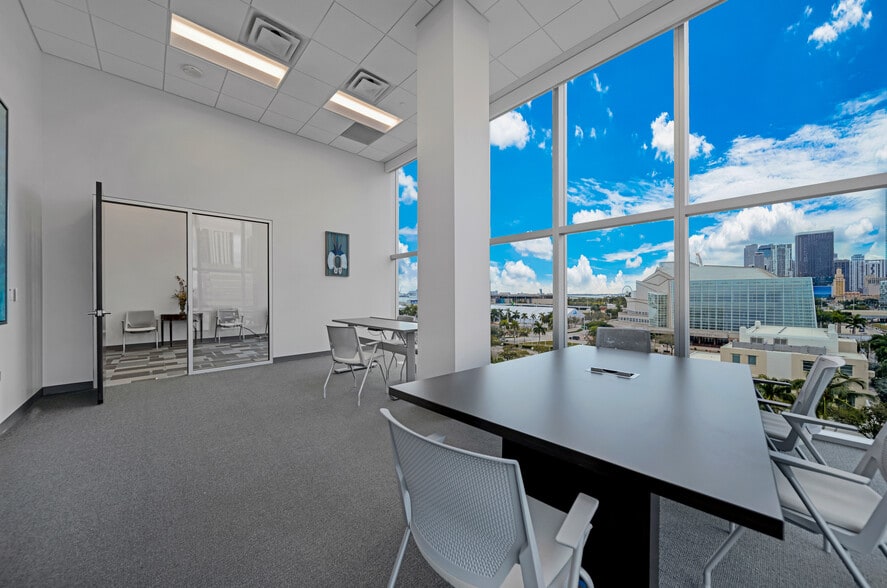 More Photos Of 1501 Biscayne Blvd, Miami Office Residential For Lease