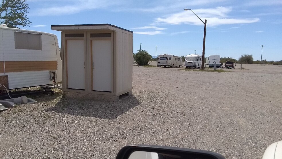 More Photos Of 55 E Kuehn St, Quartzsite Trailer Camper Park For Sale