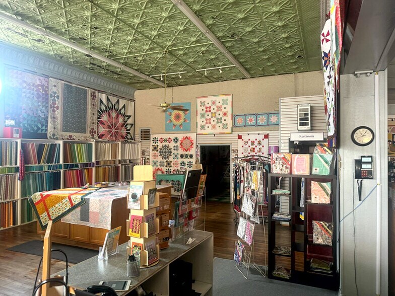 More Photos Of 101 S Main St, Hennessey Storefront For Sale