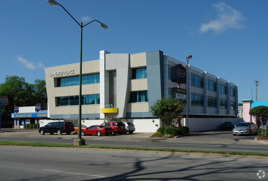 Primary Photo Of 3915 Lemmon Ave, Dallas Office For Sale