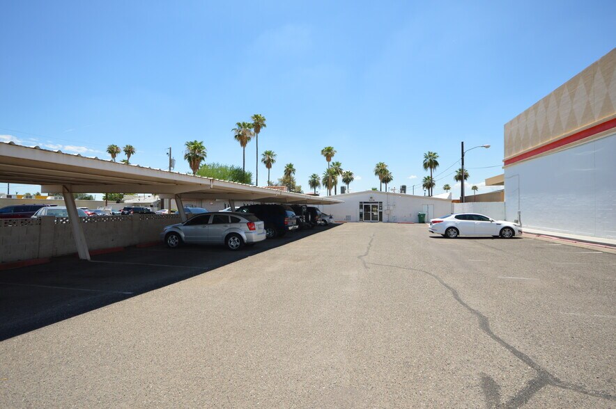 More Photos Of 5008 W Glendale Ave, Glendale Medical For Lease