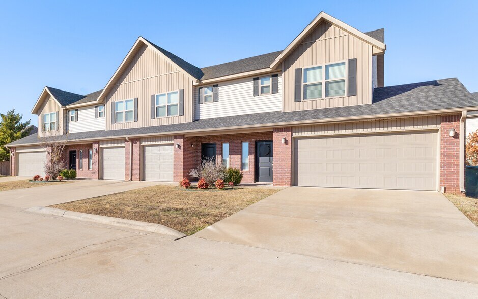 More Photos Of 2701 W Shasta Rd, Rogers Multifamily For Sale