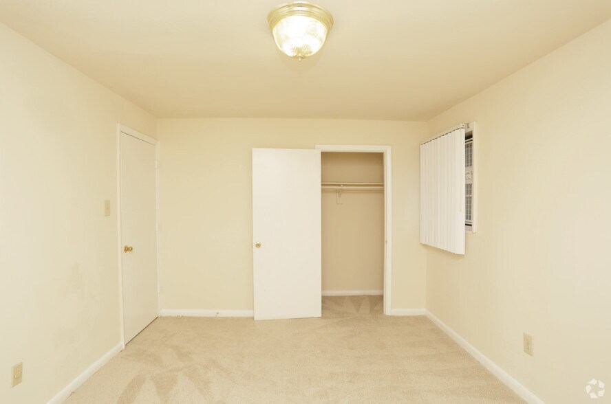 More Photos Of 3647 6th St SE, Washington Apartments For Sale