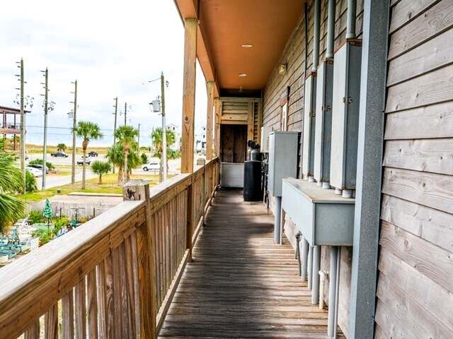 More Photos Of 36 W Pine Ave, Eastpoint Restaurant For Sale