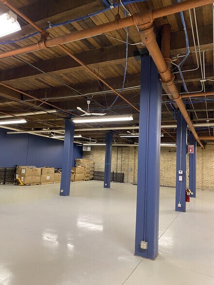 More Photos Of 1133 S 16th St, Manitowoc Warehouse For Sale