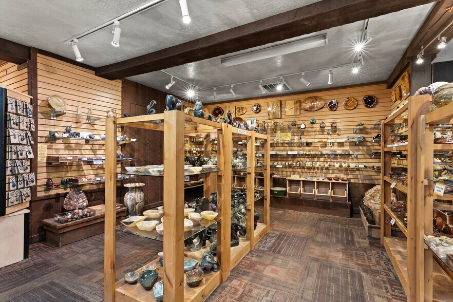 More Photos Of 694 Zion Park Blvd, Springdale Storefront Retail Residential For Sale