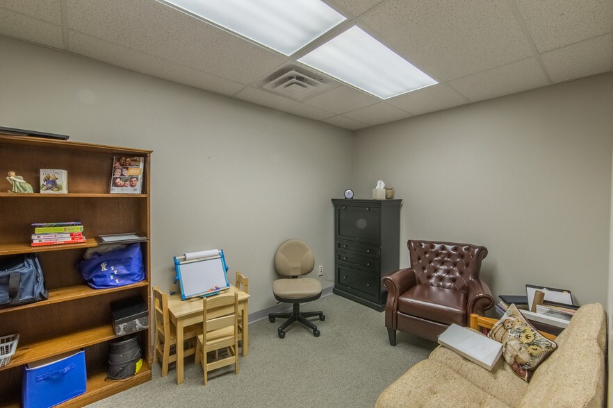 More Photos Of 2924 Main St, Buffalo Storefront Retail Office For Sale