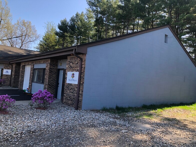 More Photos Of 400 Chapel Rd, South Windsor Light Manufacturing For Sale