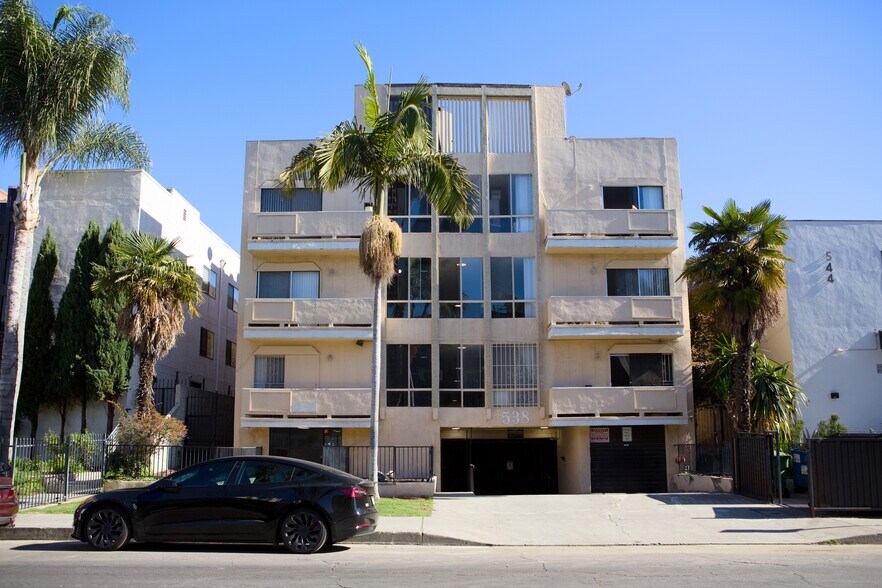 More Photos Of 538 S Oxford Ave, Los Angeles Apartments For Sale