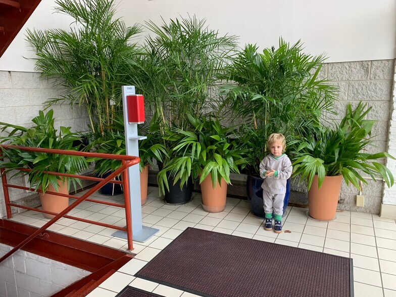 More Photos Of 1410-1440 N Kingsbury St, Chicago Manufacturing For Lease