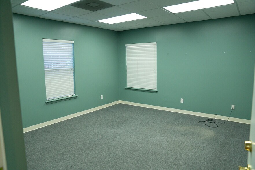 More Photos Of 5726 Root Rd, Spring Office Residential For Sale