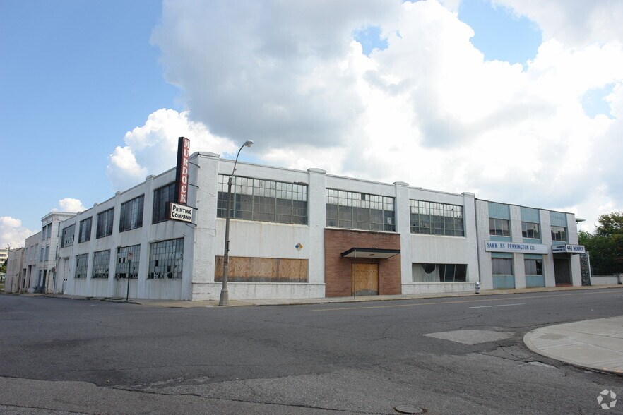 More Photos Of 430 Monroe Ave, Memphis Warehouse For Lease