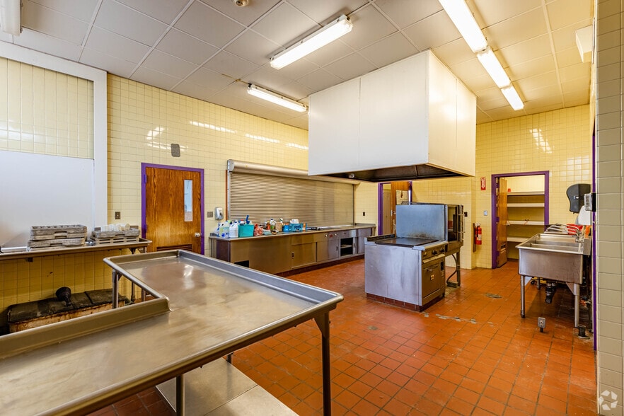 More Photos Of 215 Engle Rd, Industry Schools For Sale