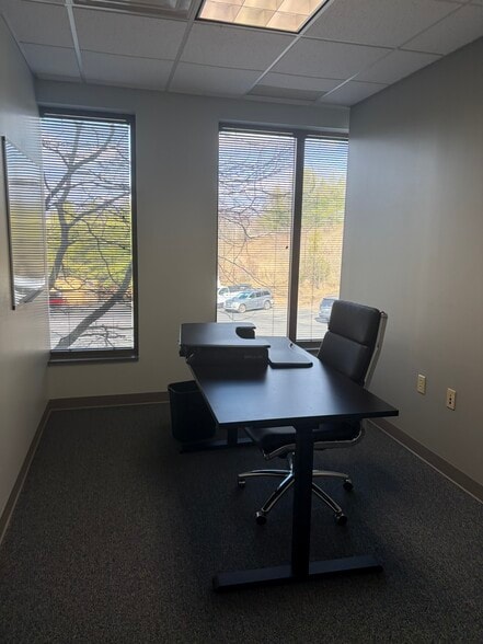 More Photos Of 7000 Stonewood Dr, Wexford Medical For Lease