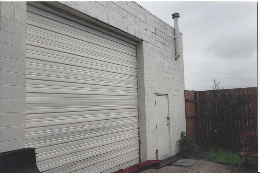 More Photos Of 4615 S Santa Fe Dr, Englewood Service For Sale