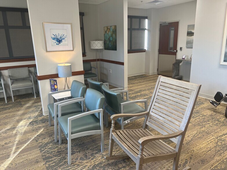 More Photos Of 3415 Golden Rd, Tyler Medical For Sale