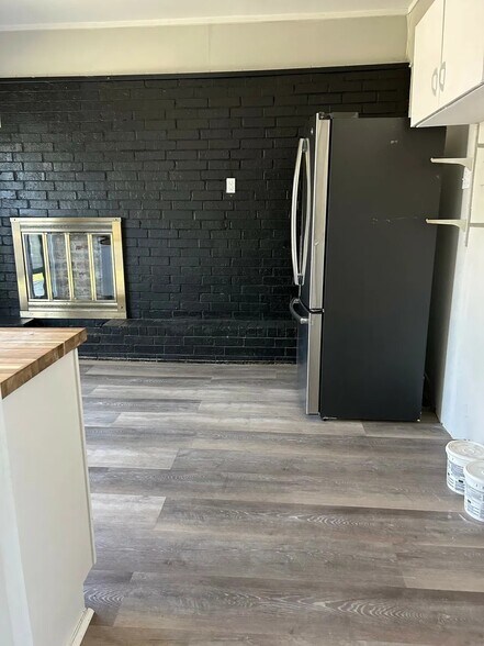 More Photos Of 1225 W Britton Rd, Oklahoma City Office For Sale