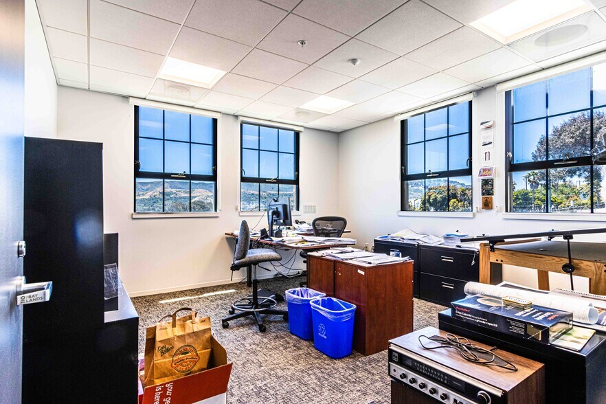 More Photos Of 2201 Bayshore Blvd, San Francisco Office For Lease