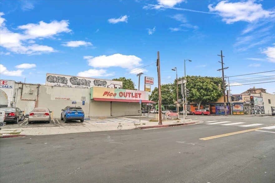 More Photos Of 2599 W Pico Blvd, Los Angeles Freestanding For Lease