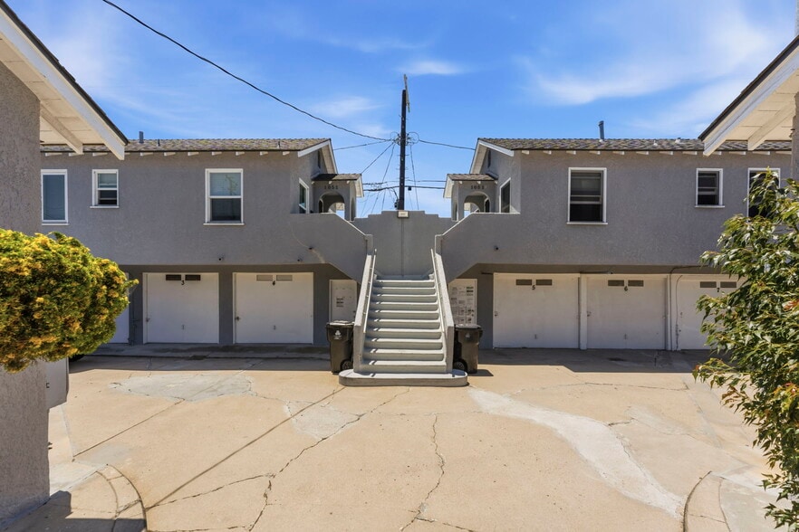 More Photos Of 1047 W 7th St, San Pedro Multifamily For Sale