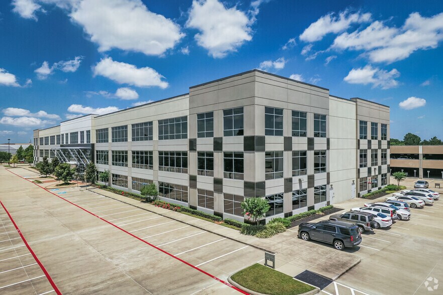More Photos Of 16200 Park Row, Houston Office For Lease