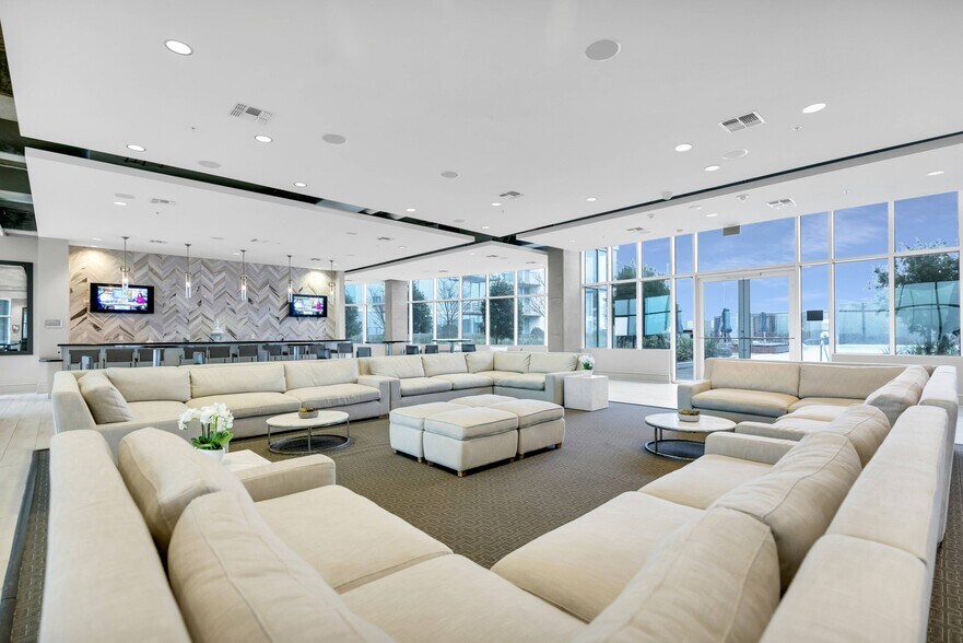 More Photos Of 5927 Almeda Rd, Houston Apartments For Lease