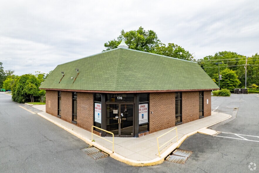 More Photos Of 120-168 Carroll Island Rd, Baltimore Unknown For Lease