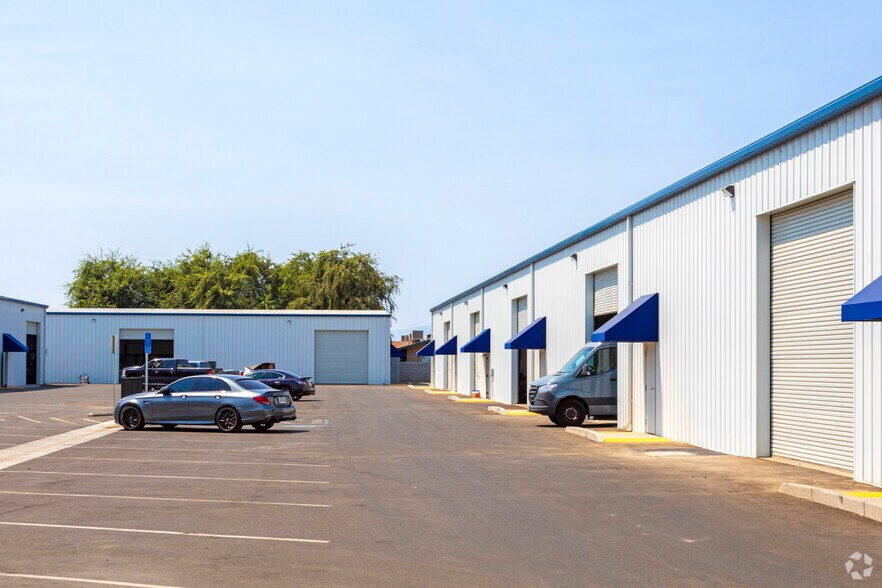 More Photos Of 3805 Gilmore Ave, Bakersfield Unknown For Lease