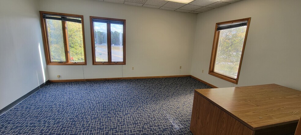 More Photos Of 291 Herbertsville Rd, Brick Office For Lease