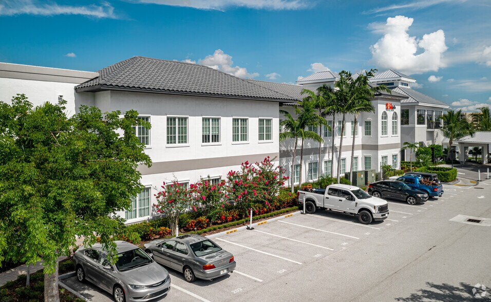 More Photos Of 1044 US Highway 1, Jupiter Medical For Lease
