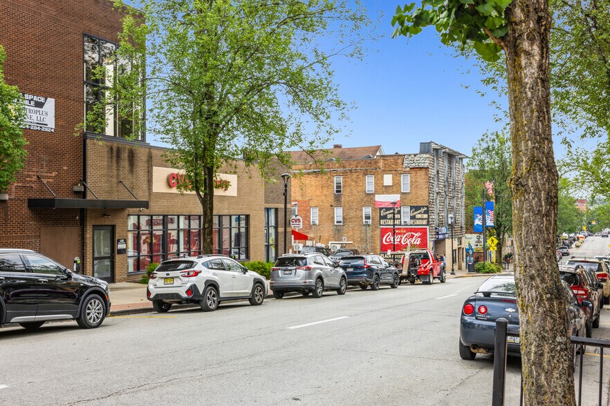 More Photos Of 496 High St, Morgantown Freestanding For Sale