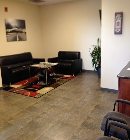 More Photos Of 555 E Plainfield Rd, Countryside Service For Sale