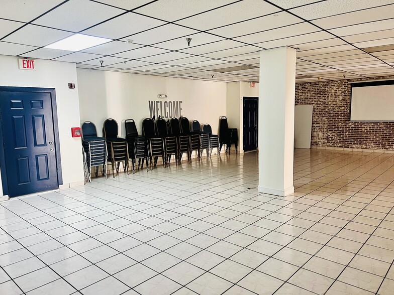More Photos Of 627 W Flagler St, Miami Restaurant For Lease