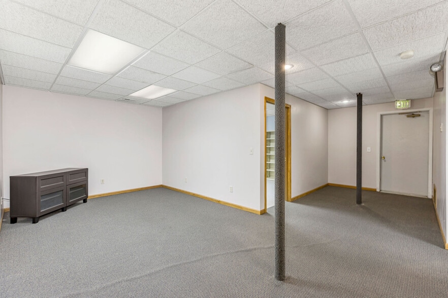 More Photos Of 5850 Boymel Dr, Fairfield Medical For Sale