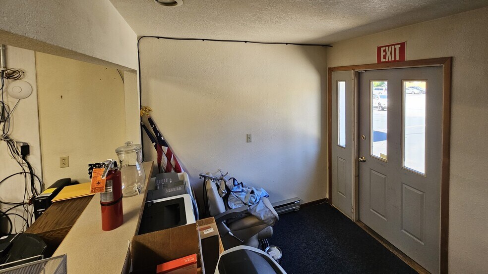 More Photos Of 301 SW Belair Dr, Clatskanie Medical For Sale