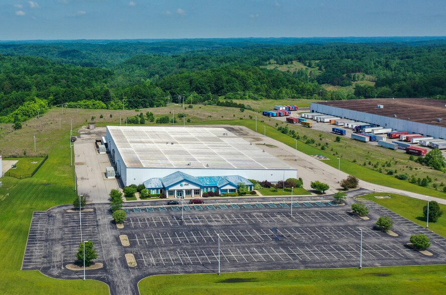 More Photos Of 826 Eastpark Dr, Grayson Telecom Hotel Data Hosting For Sale