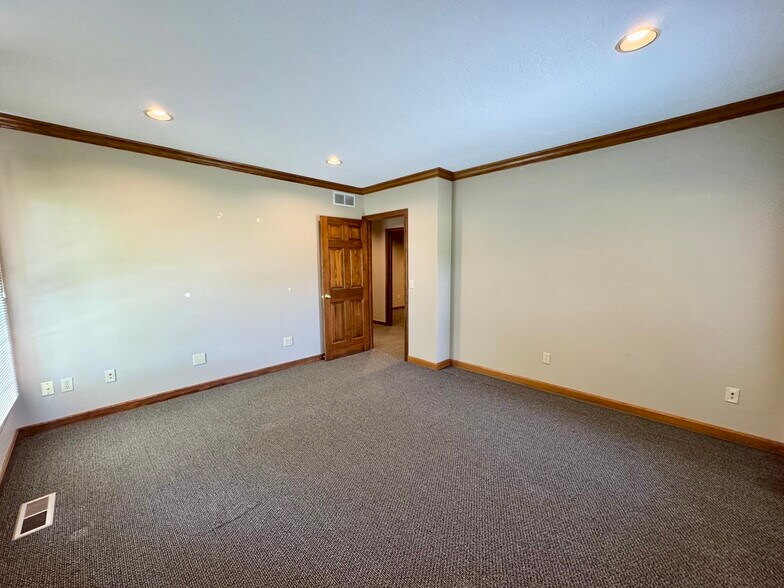 More Photos Of 4051 Whipple Ave NW, North Canton Coworking Space