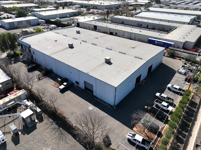 More Photos Of 157 Sloan Ct, Tracy Warehouse For Sale