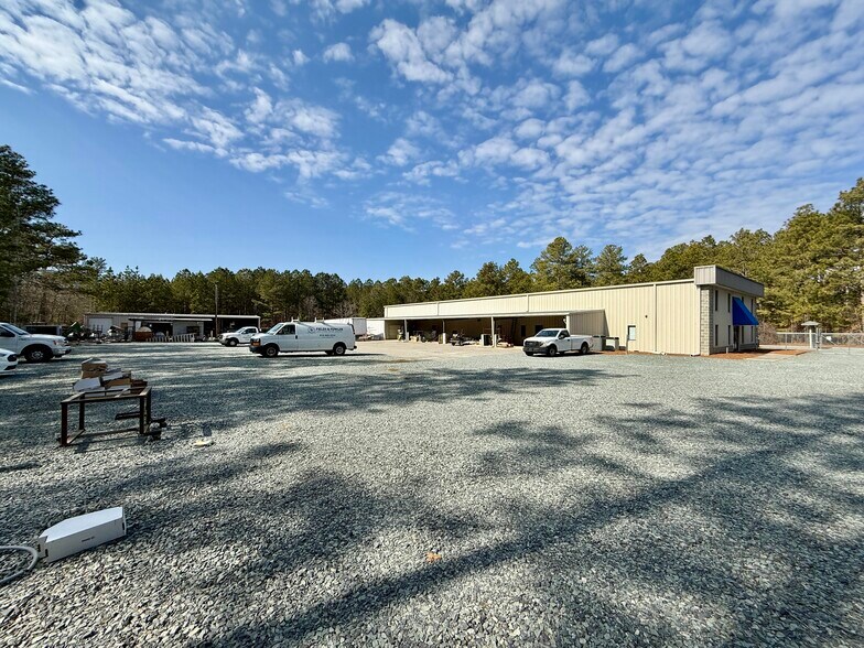 More Photos Of 7718 NC 22 Hwy, Carthage Warehouse For Lease