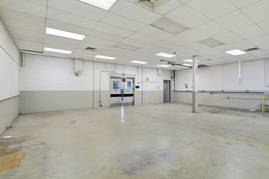 More Photos Of 109 Apremont Way, Westfield Manufacturing For Lease