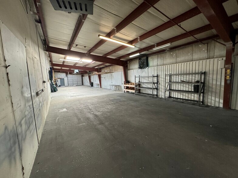 More Photos Of 10826 E Newton Pl, Tulsa Service For Lease