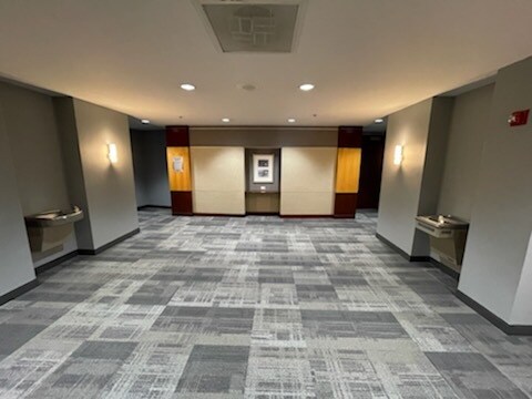 More Photos Of 2601 Cambridge Ct, Auburn Hills Office For Lease