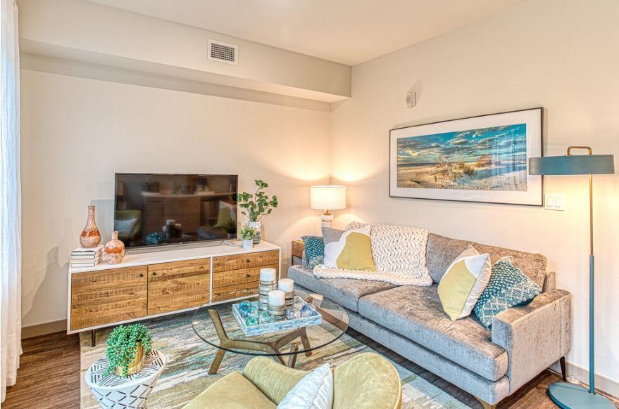 More Photos Of 2200 W Meeker St, Kent Apartments For Lease